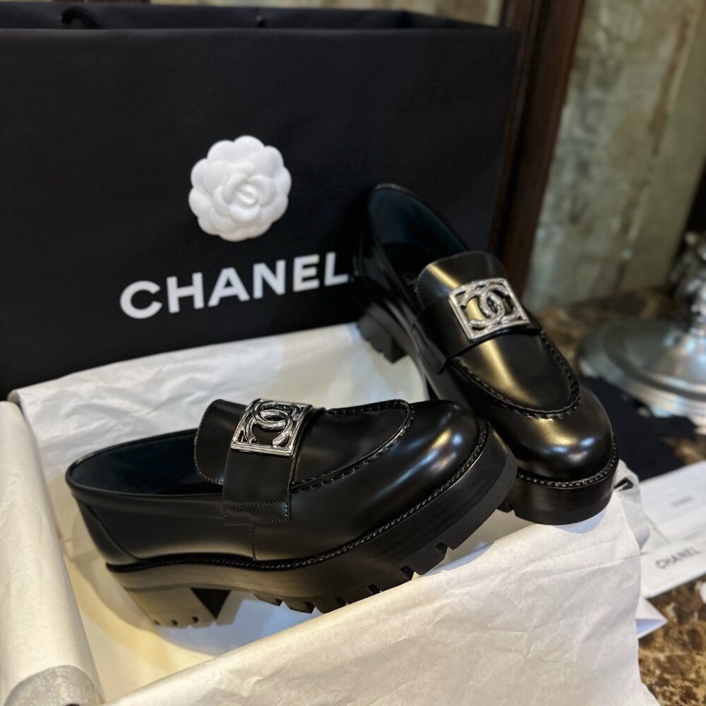 Women's Chanel loafers🎉 - Picture 8 of 8